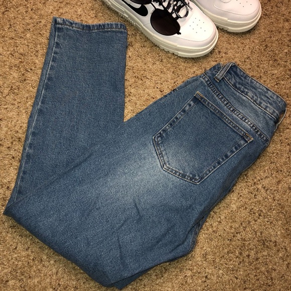 High Waisted Jeans - Picture 3 of 4